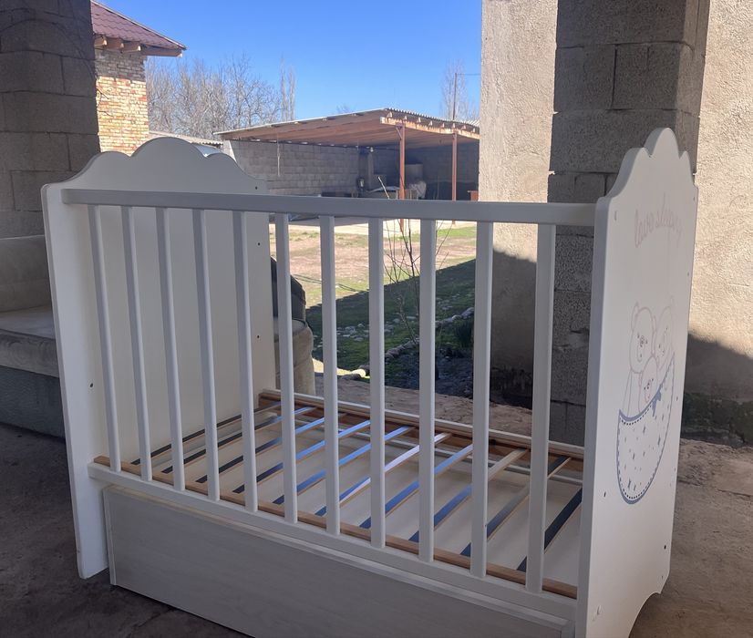 Детская кровать,в хорошем состоянии