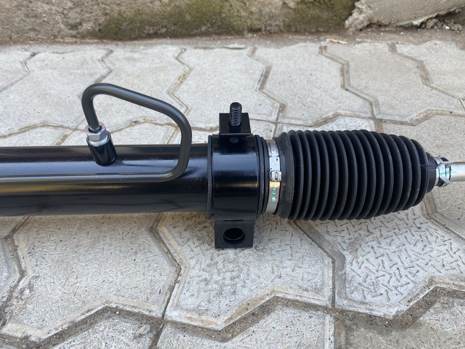 Продам рулевую рейку на камри 30