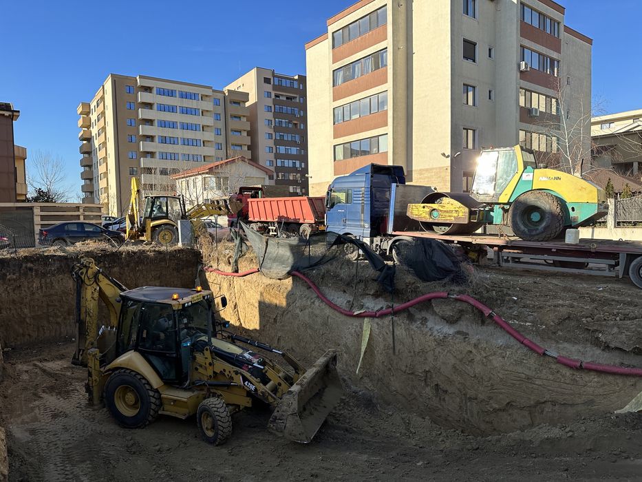 Inchirieri utilaje, buldoexcavator, compactor, excavator