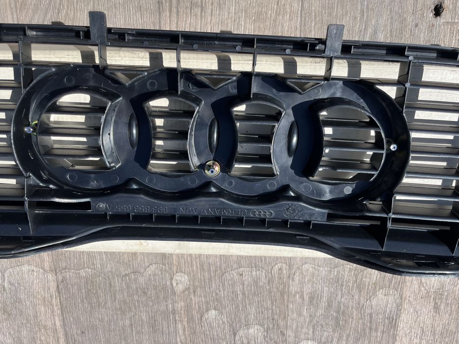 Решётка на Ауди 80