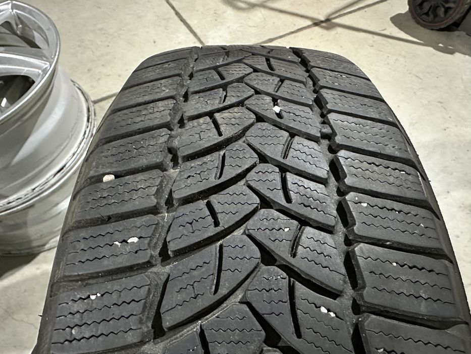 2бр. Отлични Зимни Гуми 185/60R/15 -FIRESTONE- DOT:4118- 5,7мм