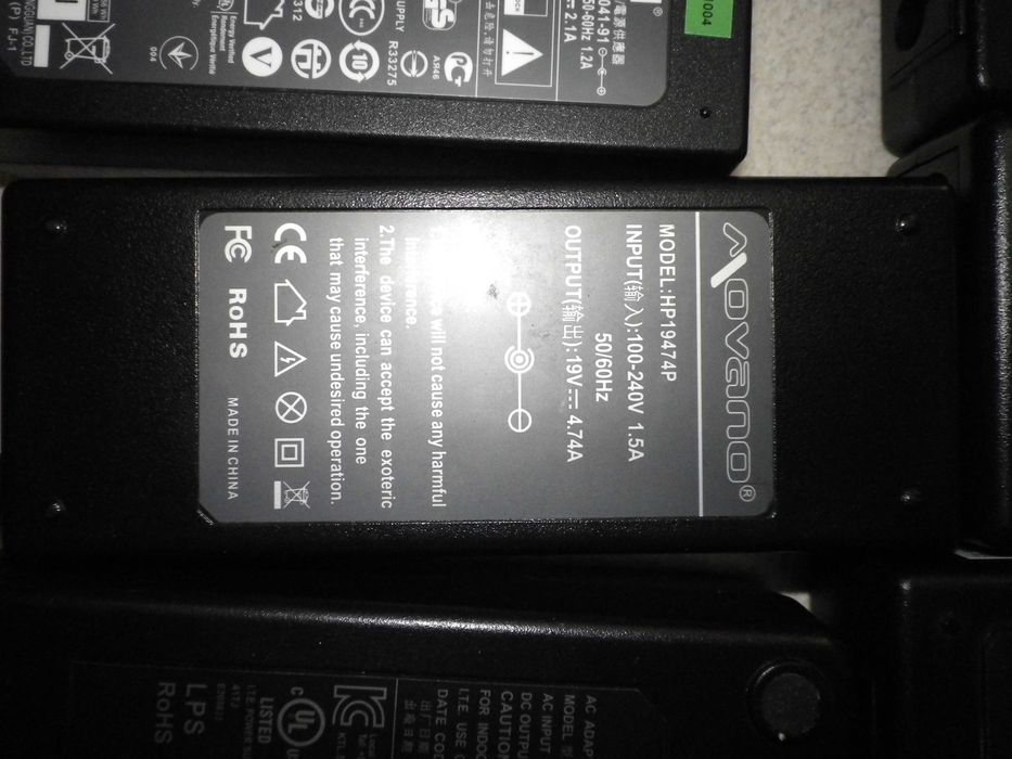 Оригинални захранващи адаптери за лаптопи