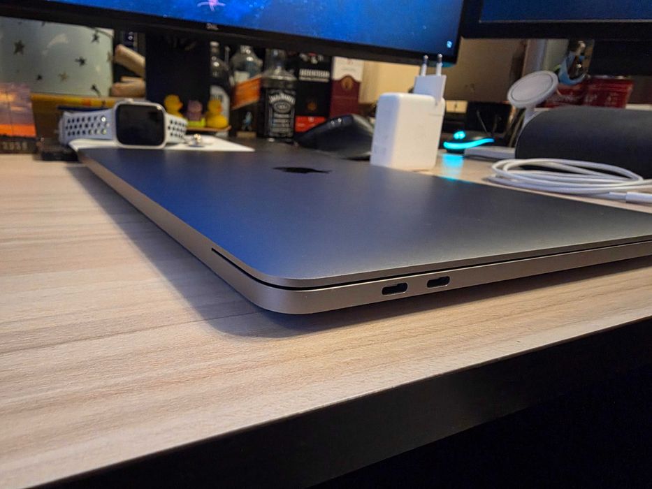 MacBook Pro M2 13' 256GB Silver