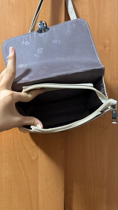 Продам сумку бежевая