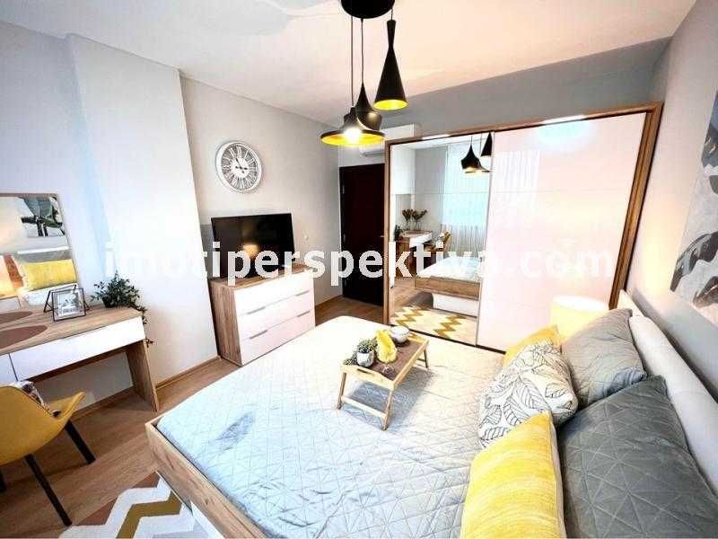 Продава се Тристаен апартамент в Пловдив, Кючук Париж - 95 кв.м за 2053 €/кв.м - Снимка #3