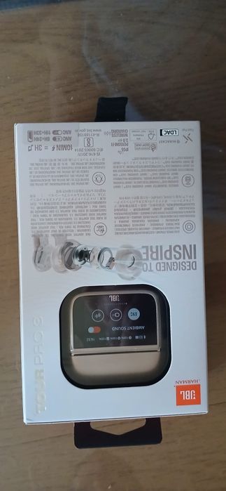Căști audio JBL Tour Pro 3.