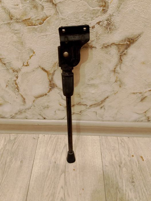 Продаю подножку на велик