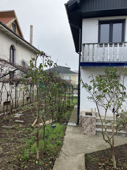 Casa si teren de vinzare