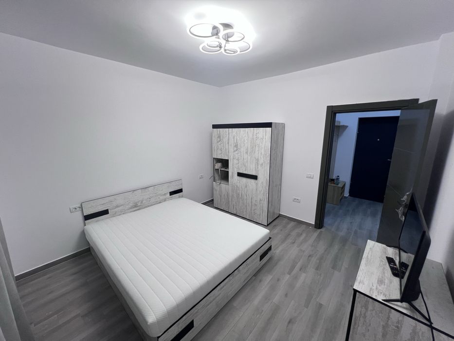 Inchiriez apartament
