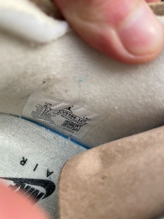 Vând Jordan retro 4 X off white