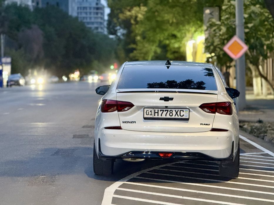 Monza 1,3 турбо. монза 1.3 турбо