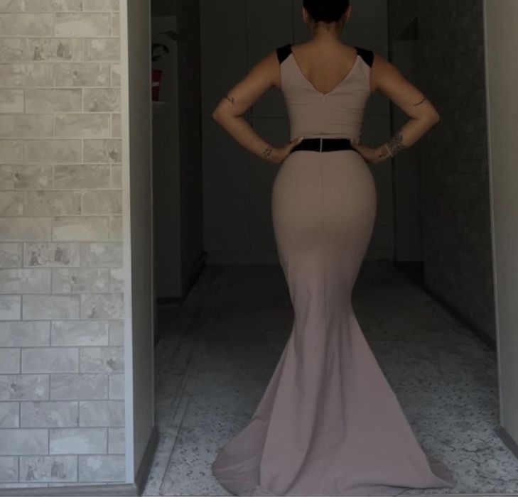 Вечернее платье