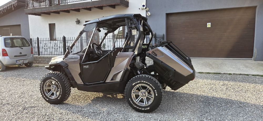 Can Am Commander 1000cm Limited Edition// servodirectie // Fox // L7E, nr negru// variante atv // Cf Moto