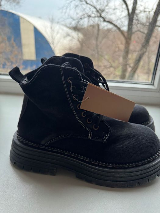 Продам ботинки новые