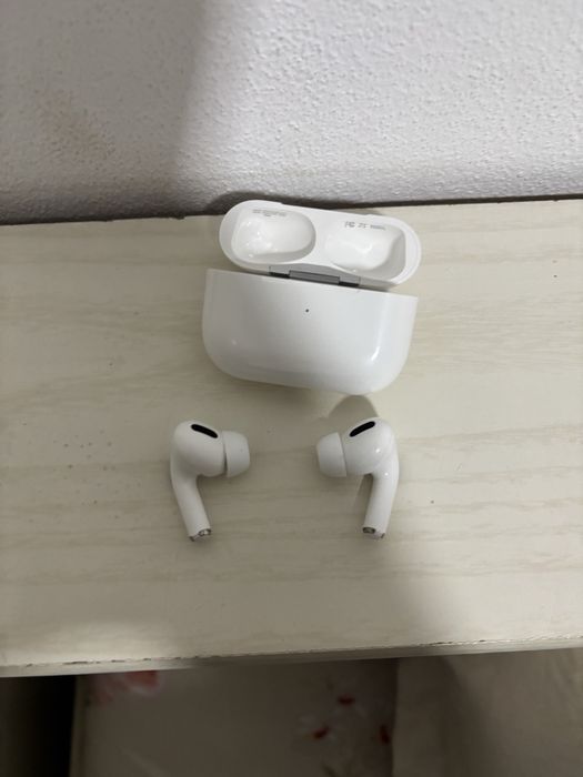 AirPods Pro ca noi