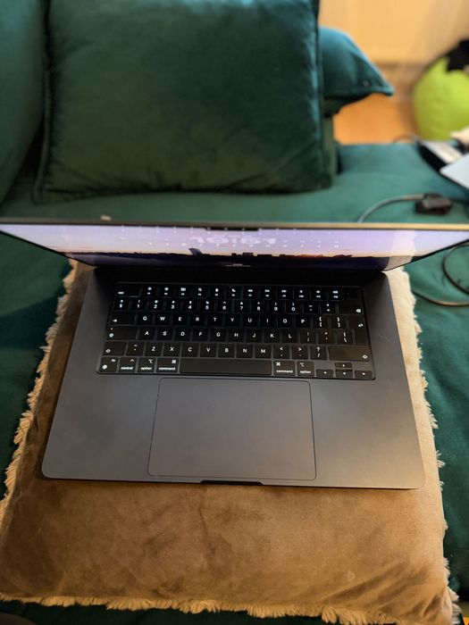 MacBook Air 15 инча M3 чип Midnight