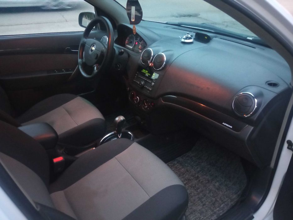 Yengil moshina sotish