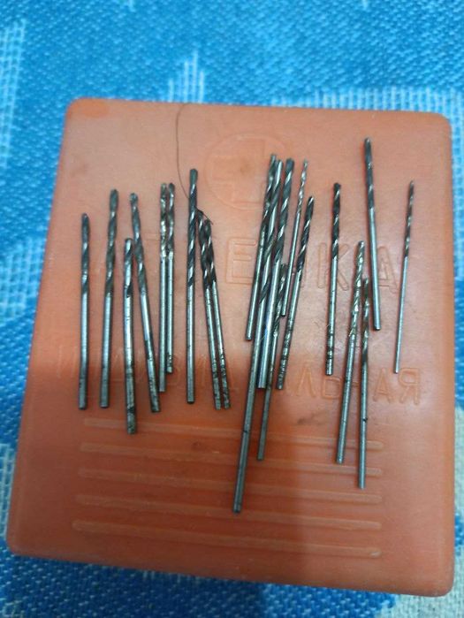 Токарные резцы, мечики, маленькие сверла