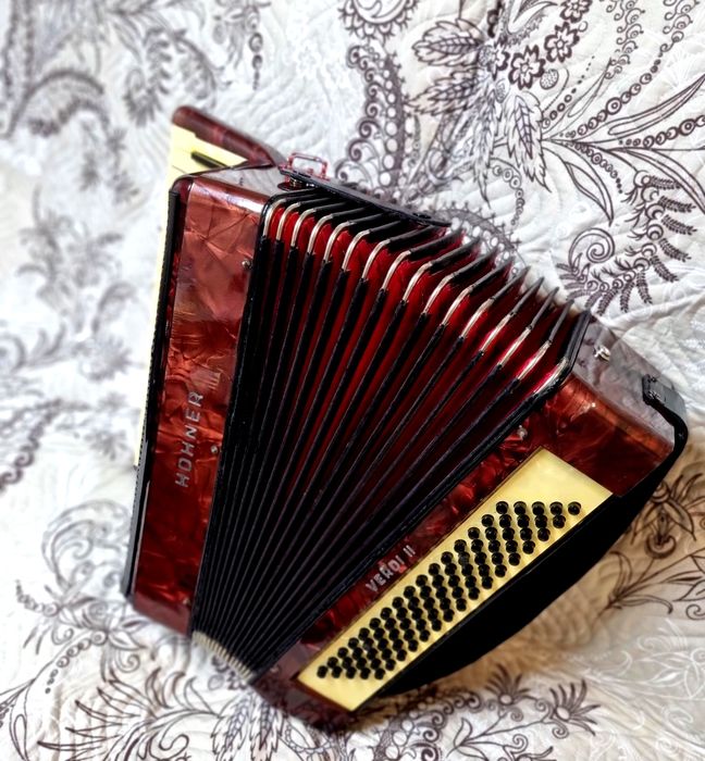 Acordeon  Hohner Verdi 2 Sita 80 Basi