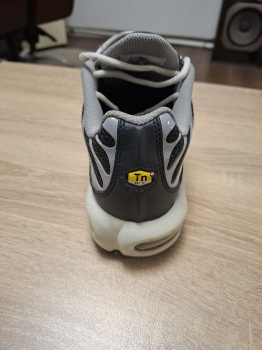 Продавам Nike Air Max Plus
