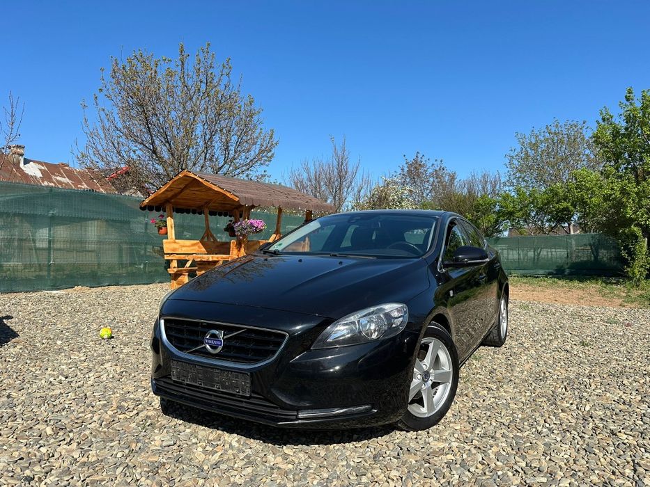 VOLVO V40-OCEAN RACE an 2015/ 2.0tdi-120cp/EURO 6/Piele/Navi Mare/Adus Recent!