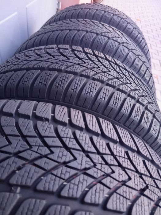 205/55/16 Dunlop (0220) Зимни Гуми