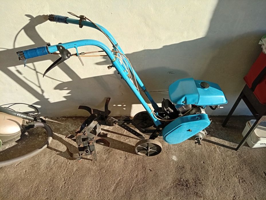 Продам Культиватор