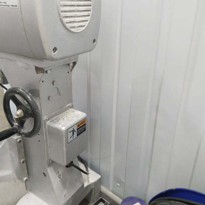 Продам миксер 30литров