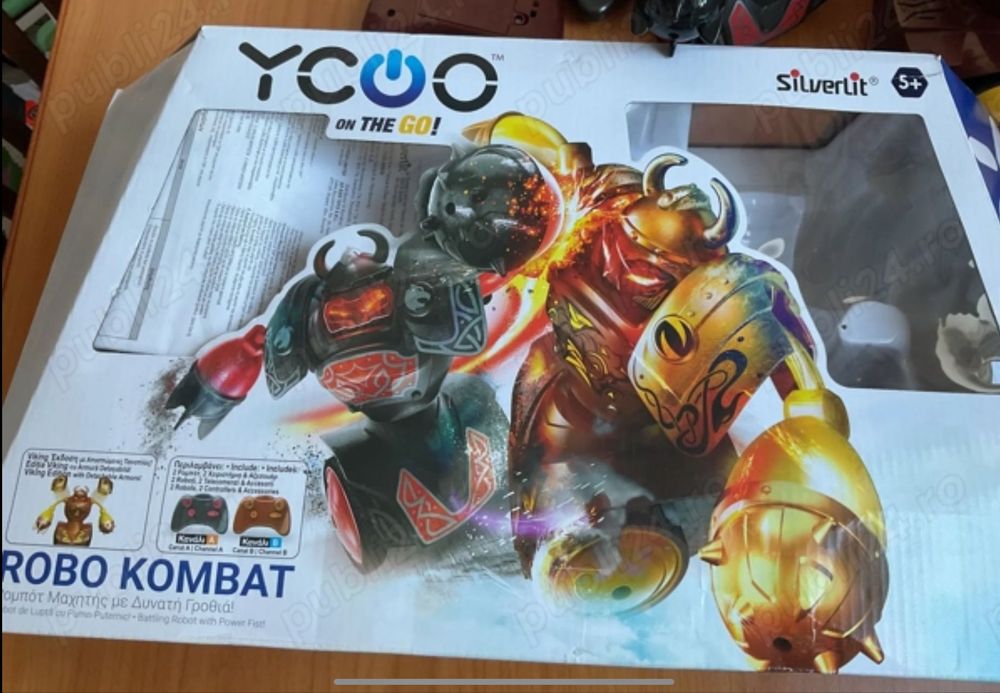 Set 2 roboti cu telecomanda Robo Kombat
Set 2 roboti Robo Kombat