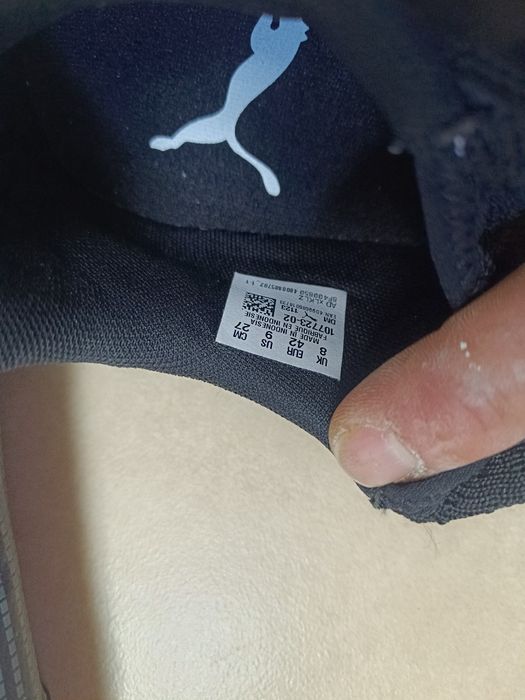 Adidași puma cu crampoane 42 noi