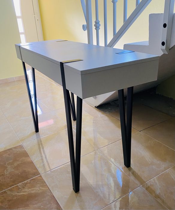 Masa /consola /masuta  noua , moderna ,alb/negru