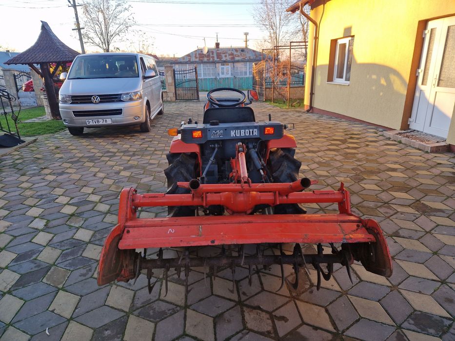 Tractor Kubota Aste