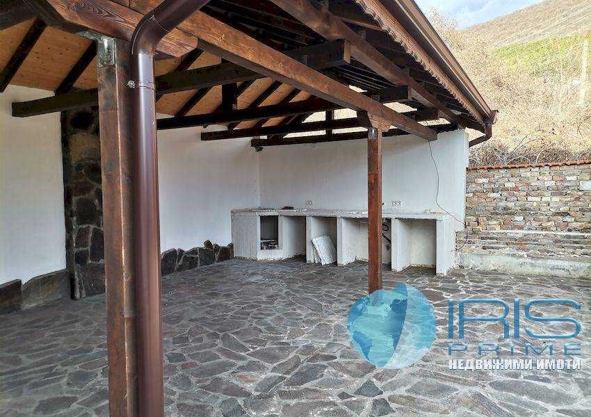 Продава се Къща в с. Осмар, Област Шумен - 226 кв.м за 553 €/кв.м - Снимка #2