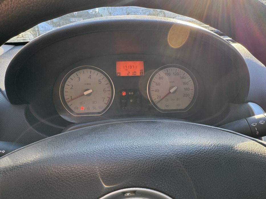 Logan avariat spate Functional