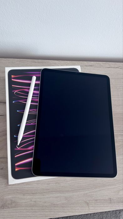 iPad Pro 11-inch (4th Gen, 2022) 256GB Wi-Fi + Apple Pencil 2 + Smart Folio - Pachet complet