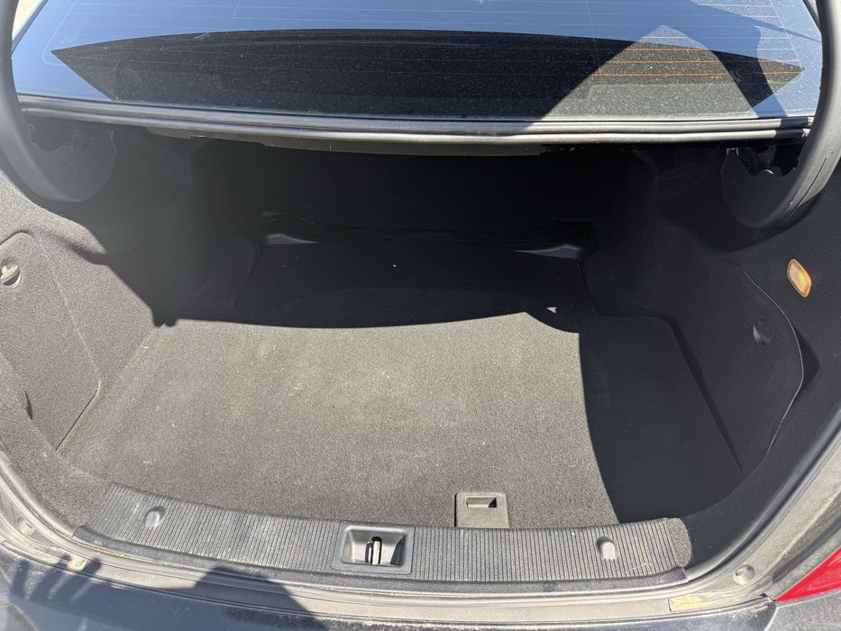 На части w204 Мерцедес C 320 Cdİ 224 кс 7G /Harman Kardon