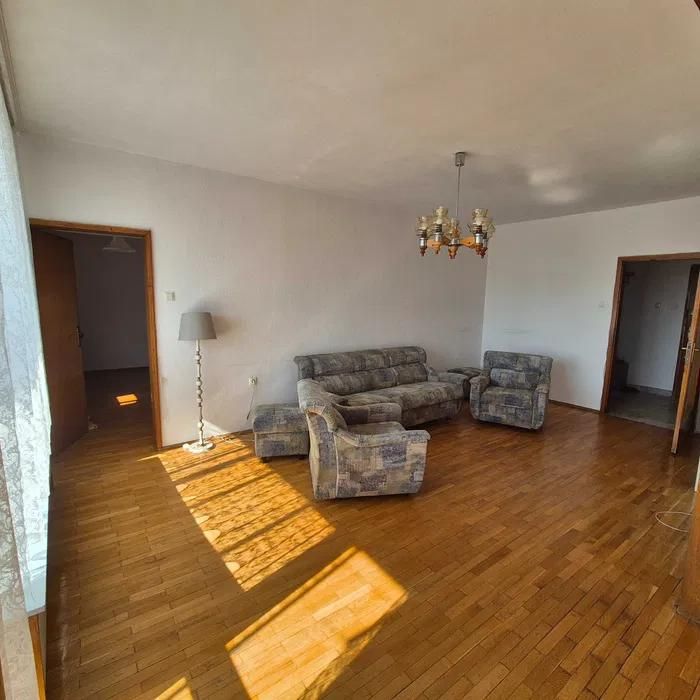 Дава се под наем Тристаен апартамент в София, Изток - 100 кв.м за 750 € - Снимка #1