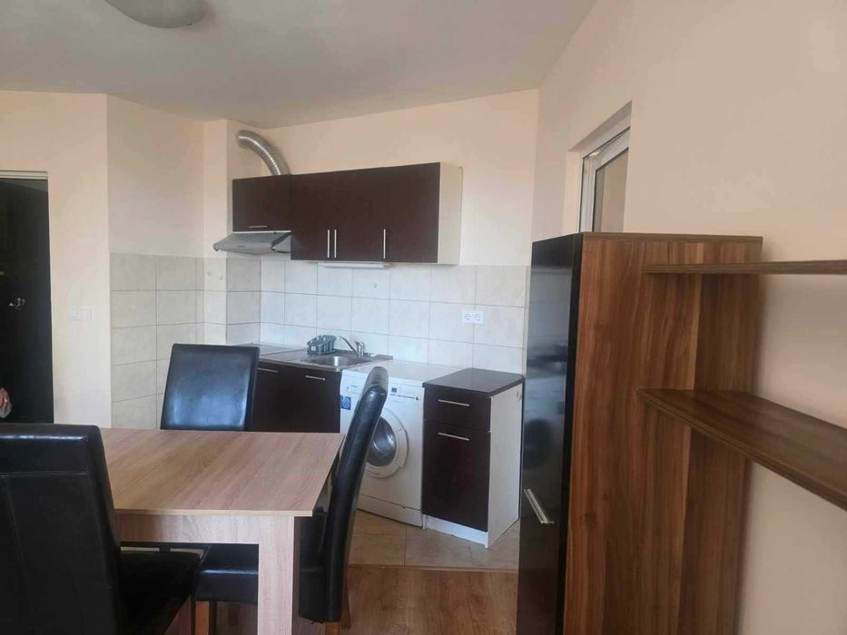 Двустаен имот в кв.Обеля