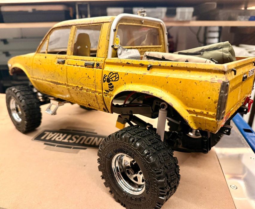 Totota Hilux 1979 / Automodel  radiocomandat