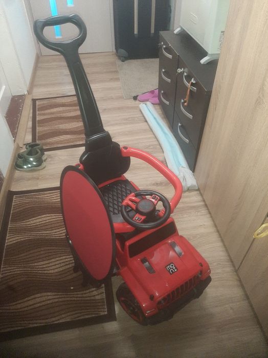 Кола със сеник..