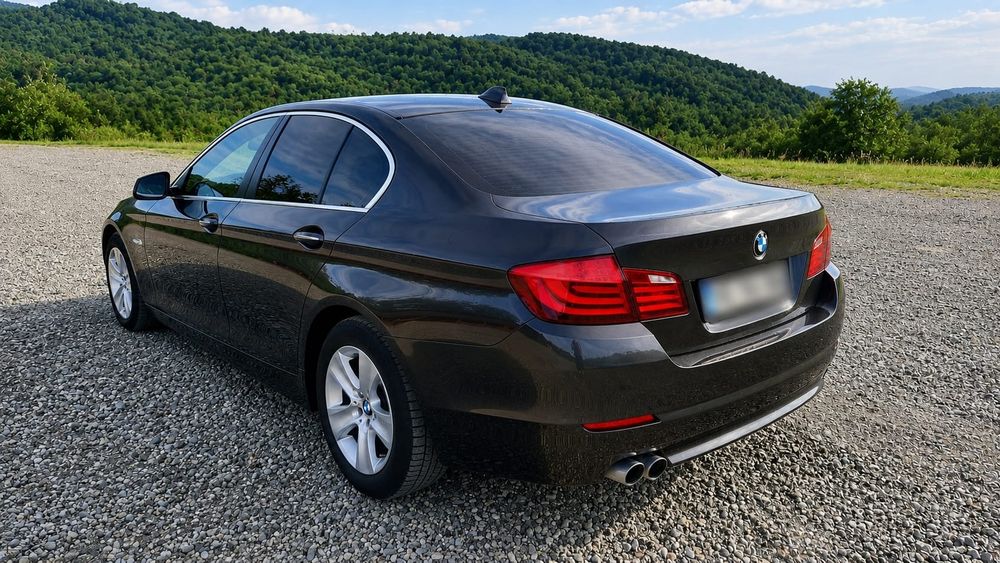 BMW Seria 5 F10 520d 184cp 2013 Euro 5 Cutie automata 8 trepte Sistem audio profesional Hi-fi