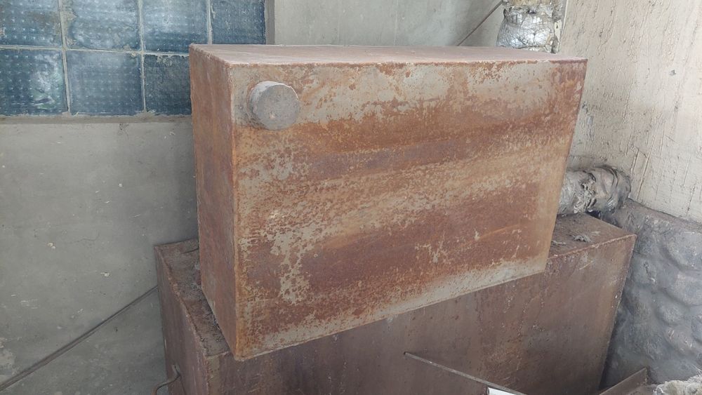 Бак металлический на 162 литра.