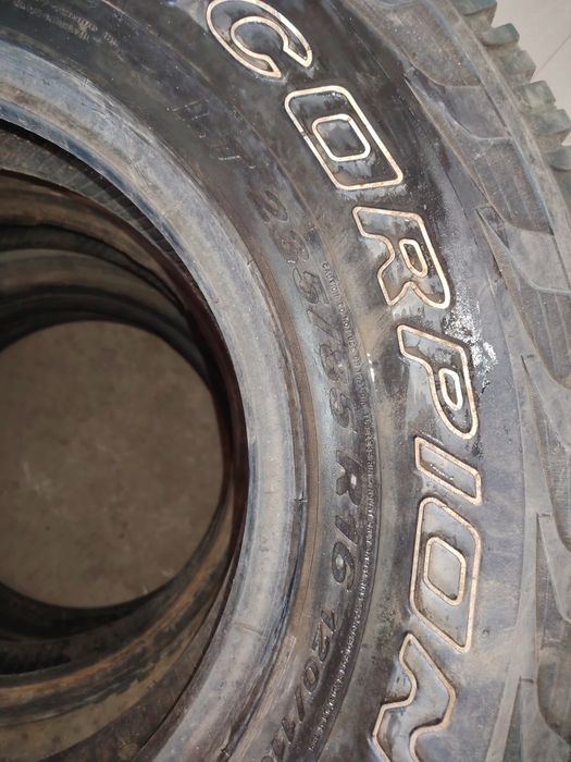 Шины зимние 235/85 R16.