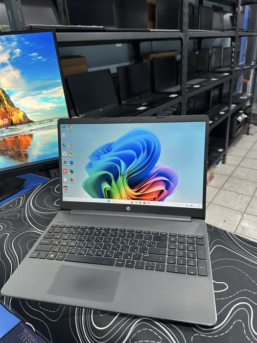 HP Core i3-1215U ОЗУ-16ГБ ССД-256ГБ емкость 82% в хорошем состоынии