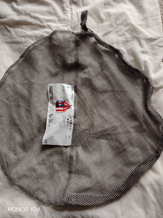 Сетчатый мешок для игрушек.