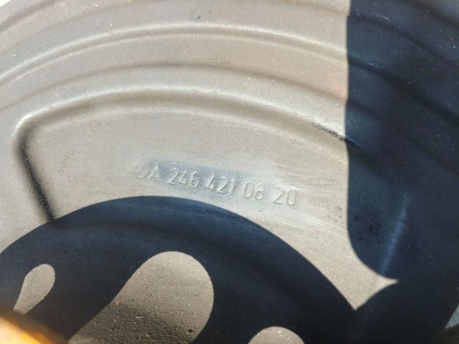 fuzeta dreapta fata  mercedes b-class w246  a2464210820