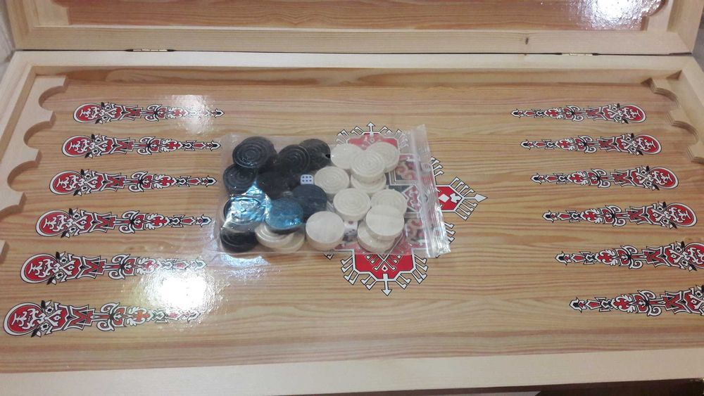 Нарды Лев и Тигр . Размер доски 60 см на 60 см