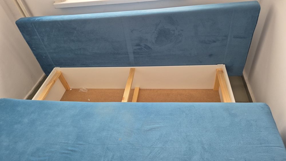 Продаеться б/у диван, матрас 160х200