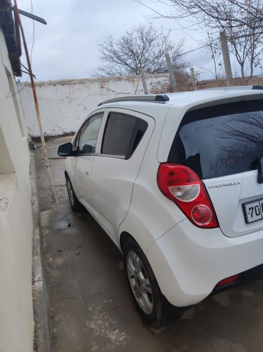 Chevrolet Spark  avtomobili sotiladi