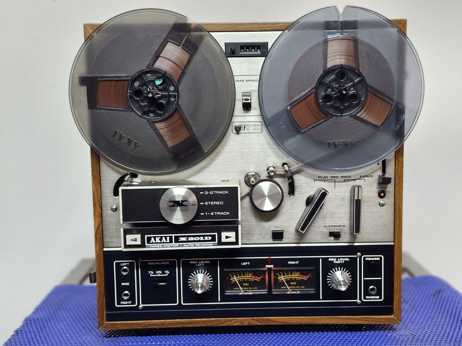 Magnetofon Akai X-201D